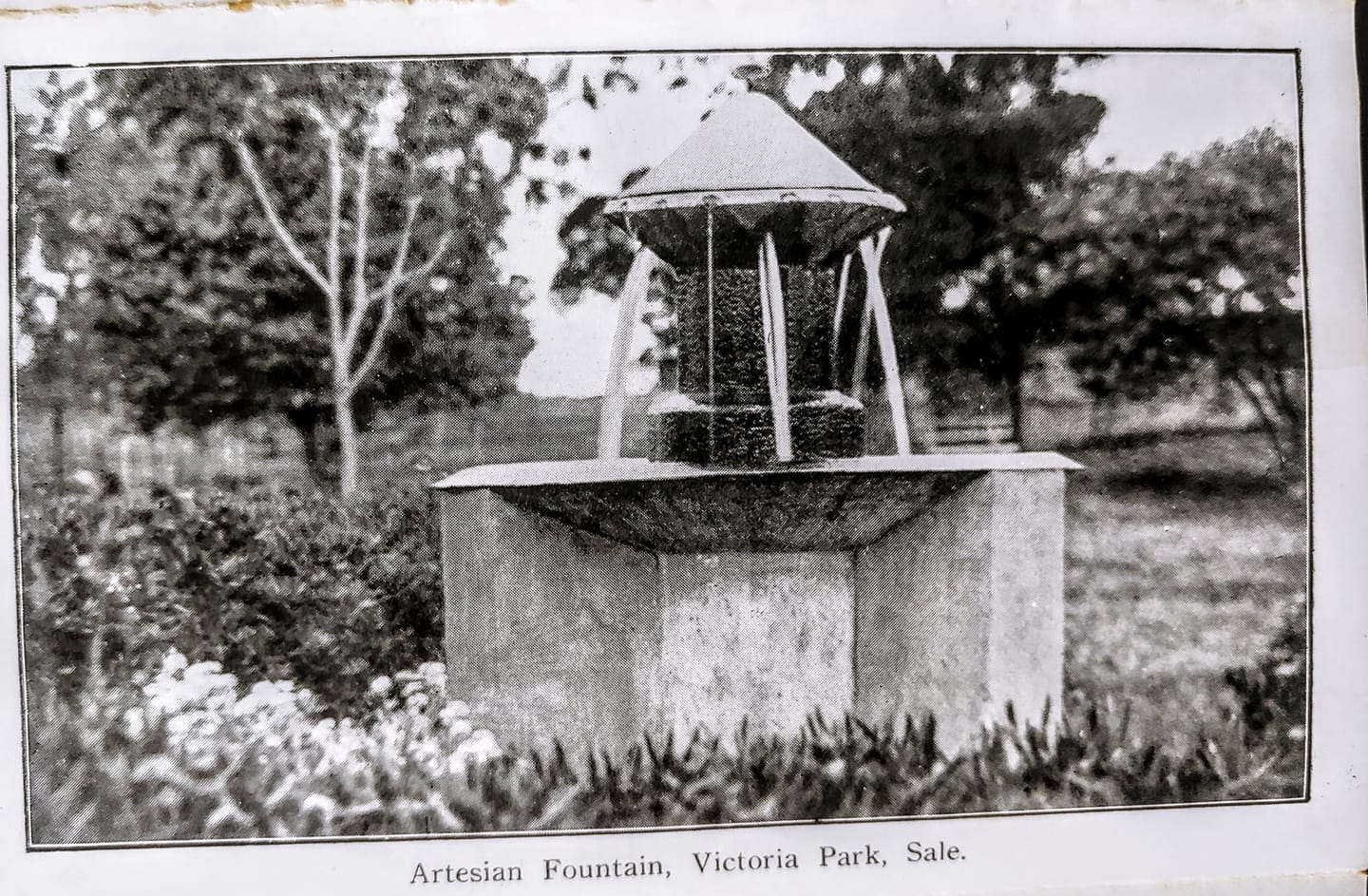 FB Victoria park fountain